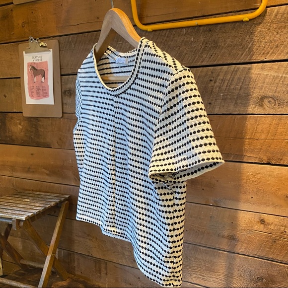 Zara | Textured Cropped Black and White Tee - Picture 5 of 7